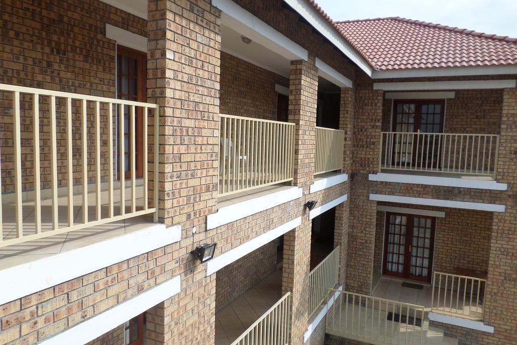 Country Link Guest Lodge Komatipoort Exterior photo