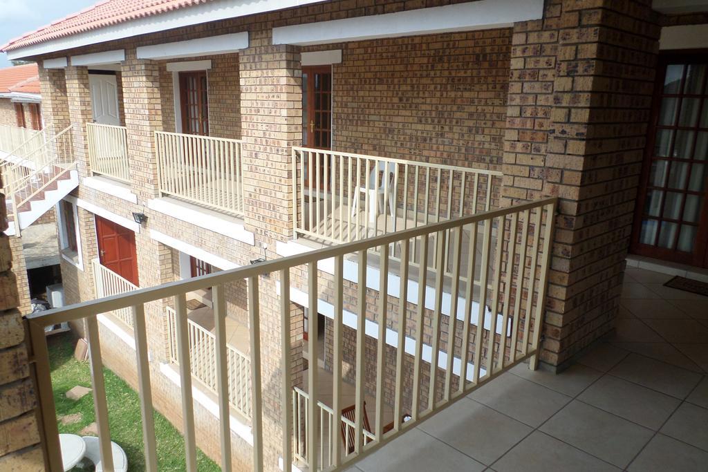 Country Link Guest Lodge Komatipoort Exterior photo